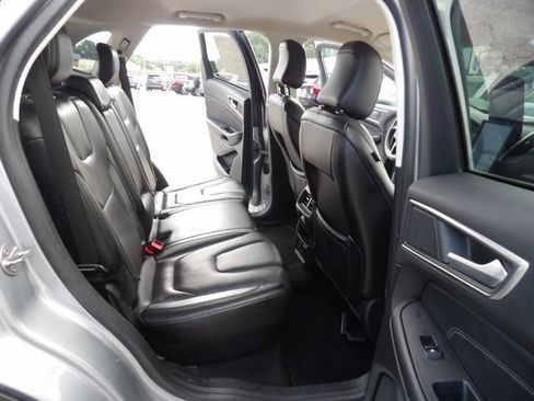 Certified 2022 Ford Edge Titanium w/ Equipment Group 301A AWD/4WD image 34