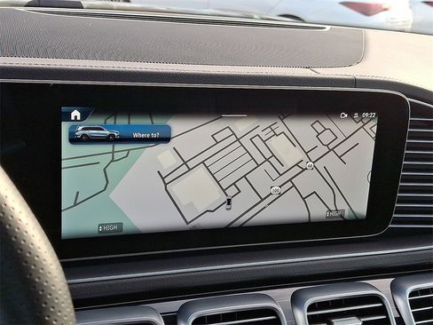 Used 2025 Mercedes-Benz GLS 580 GLS 580 image 18