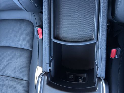 Used 2018 Honda Accord Touring image 15