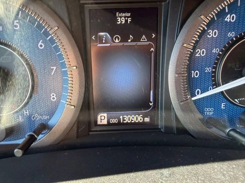 Used 2016 Toyota Sienna XLE w/ XLE Navigation Package image 11