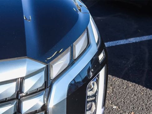 Used 2023 Hyundai Palisade Calligraphy w/ Cargo Package image 13