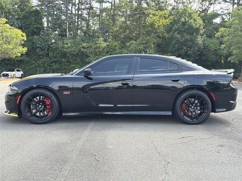 Used 2022 Dodge Charger Scat Pack w/ Dynamics Package RWD image 22
