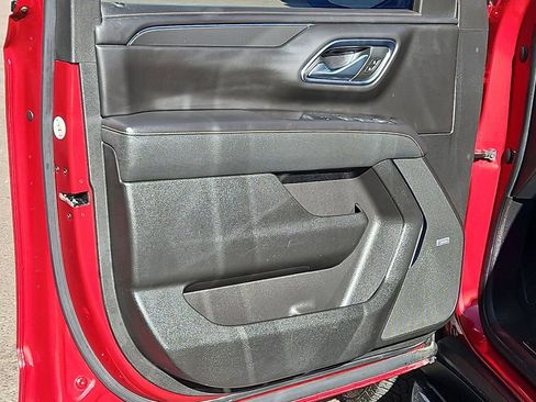 Used 2021 GMC Yukon XL AT4 w/ LPO, Illumination Package image 13