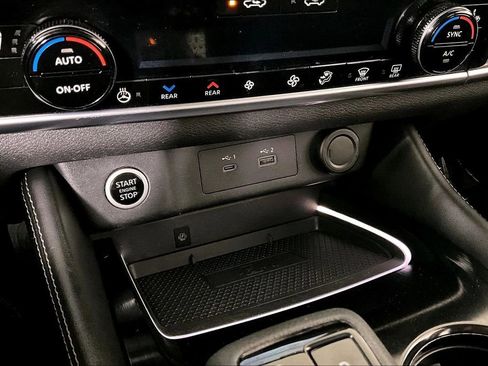 Used 2022 Nissan Rogue Platinum w/ Head-Up Display Package image 34