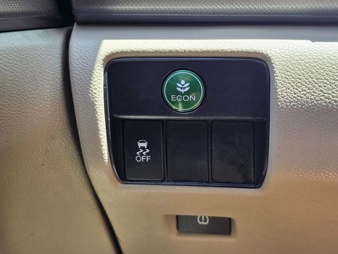 Used 2014 Honda Accord LX image 42