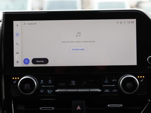 Used 2025 Toyota Highlander XLE image 21