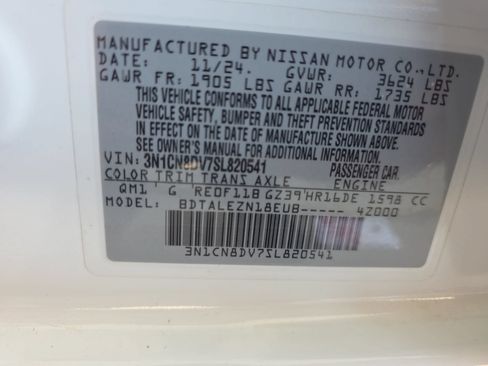 Used 2025 Nissan Versa S w/ Trunk Package FWD image 32