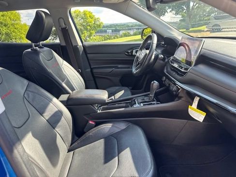 Used 2022 Jeep Compass Trailhawk w/ Trailhawk Elite Group AWD/4WD image 10