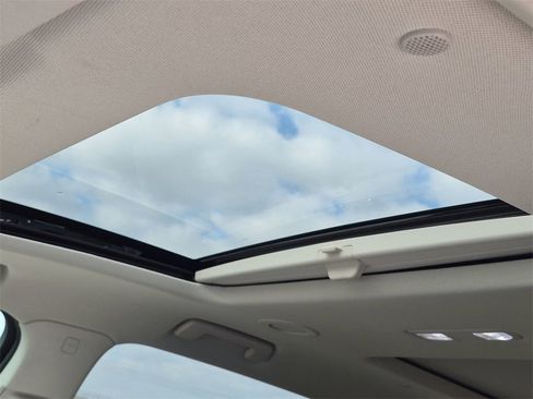 Used 2023 Buick Enclave Avenir w/ Avenir Technology Package image 22