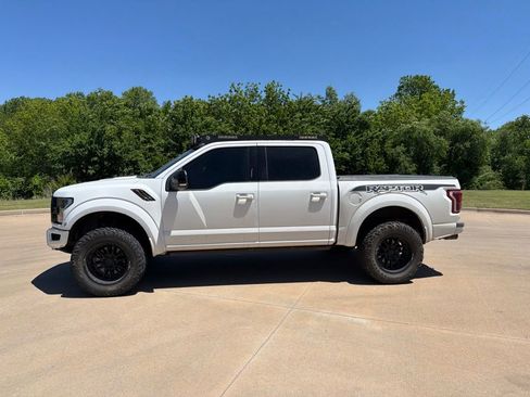 Used 2019 Ford F150 Raptor w/ Equipment Group 802A Luxury AWD/4WD image 2