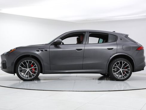 Used 2026 Maserati Grecale Modena AWD/4WD image 2