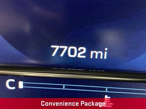 Used 2025 Chevrolet Silverado 1500 LT image 6