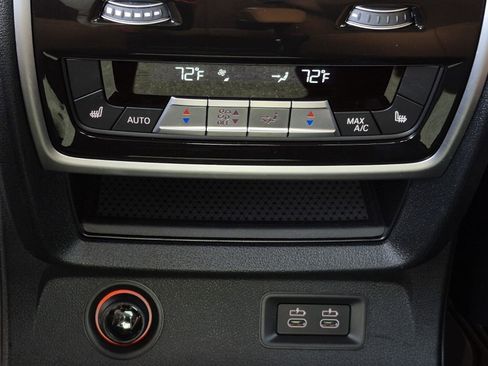 Certified 2024 BMW X7 xDrive40i w/ M Sport Package image 36