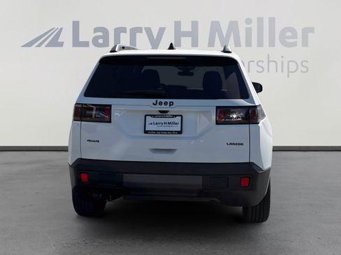New 2026 Jeep Cherokee Laredo AWD/4WD image 4