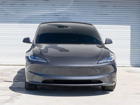 Used 2025 Tesla Model 3 Long Range RWD image 2