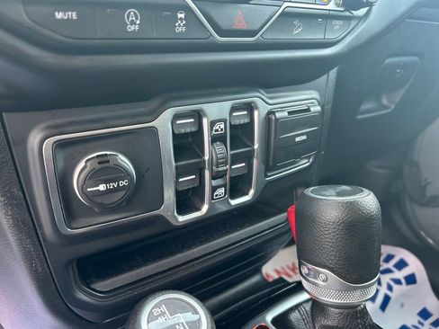 Used 2021 Jeep Wrangler Unlimited Sport AWD/4WD image 20