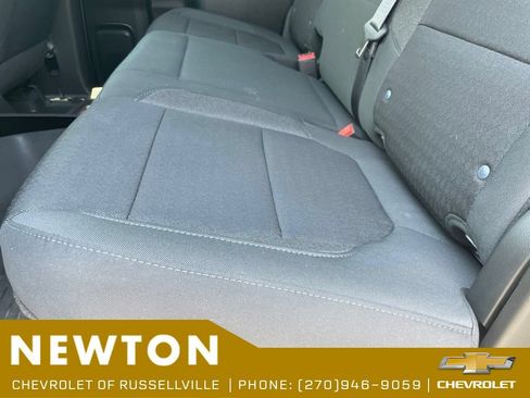 Used 2021 Chevrolet Silverado 1500 LT AWD/4WD image 34