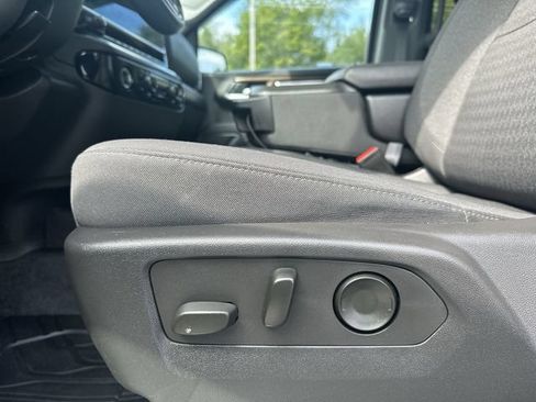 Used 2023 Chevrolet Silverado 1500 LT AWD/4WD image 16