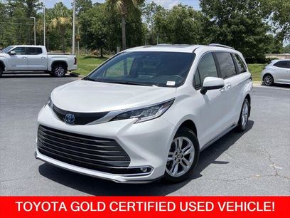 Certified 2025 Toyota Sienna Limited
