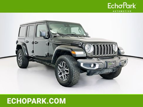 Used 2025 Jeep Wrangler Sahara image 1