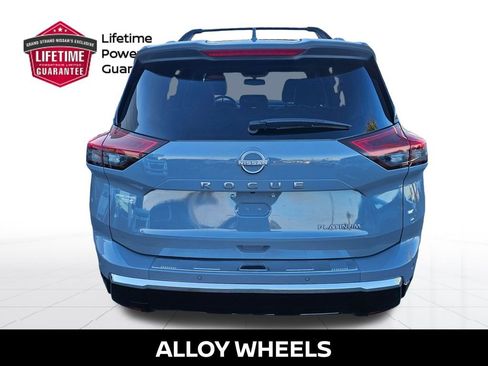Used 2024 Nissan Rogue Platinum w/ Platinum Premium Package image 10