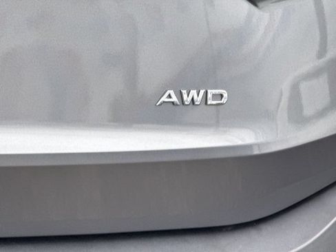 Used 2021 Nissan Rogue S AWD/4WD image 9