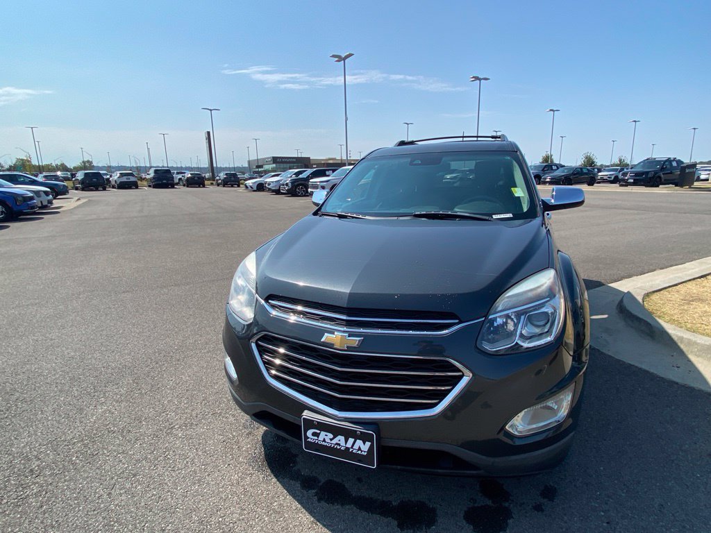 Used 2017 Chevrolet Equinox Premier w/ Enhanced Convenience Package AWD/4WD image 8