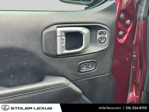 Used 2021 Jeep Wrangler Unlimited Sahara AWD/4WD image 18