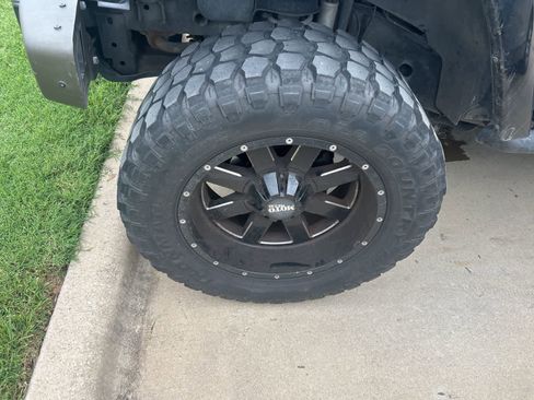 Used 2016 Jeep Wrangler Unlimited Sahara AWD/4WD image 7