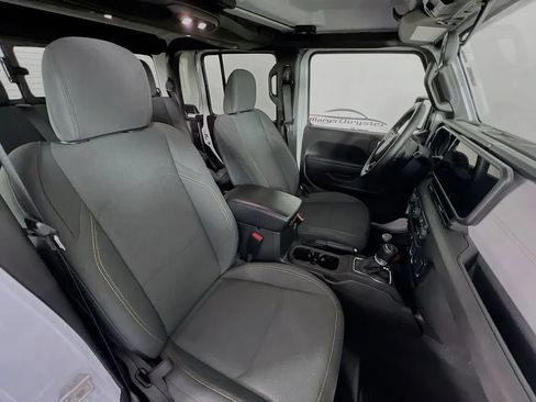 Used 2024 Jeep Gladiator Sport AWD/4WD image 26