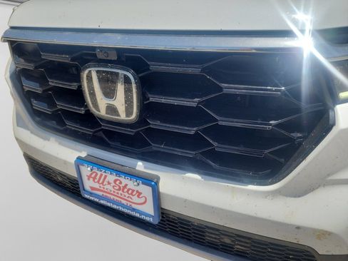 Used 2025 Honda Pilot Elite image 9