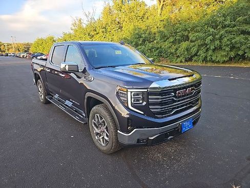 New 2026 GMC Sierra 1500 SLT w/ SLT Premium Package image 8