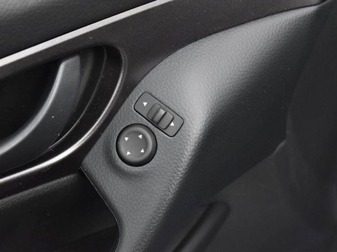 Used 2022 Nissan Rogue Sport S FWD image 10