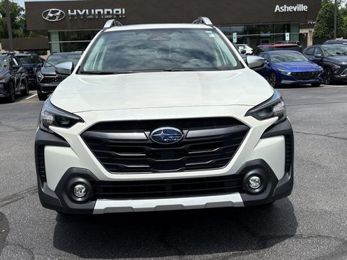 Used 2024 Subaru Outback Touring AWD/4WD image 2