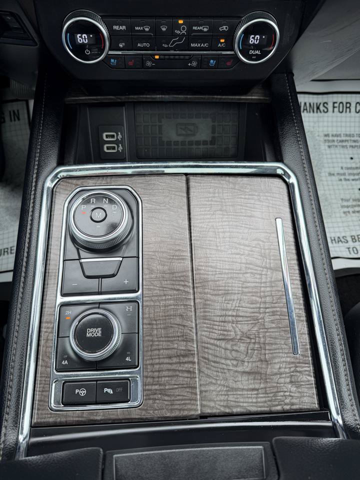 Used 2018 Ford Expedition Limited w/ Equipment Group 301A AWD/4WD image 22