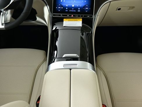 Certified 2026 Mercedes-Benz GLC 300 4MATIC image 18