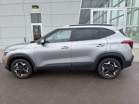 Certified 2025 Kia Seltos EX image 3