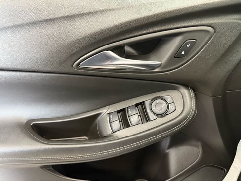 Used 2023 Buick Encore GX Preferred w/ Cold Weather Comfort Package AWD/4WD image 13
