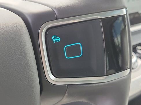 Certified 2025 Ford Expedition Active image 28