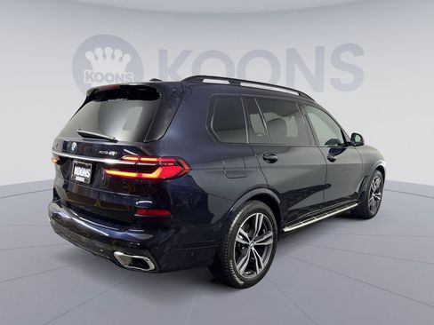 Used 2024 BMW X7 xDrive40i w/ M Sport Package AWD/4WD image 11