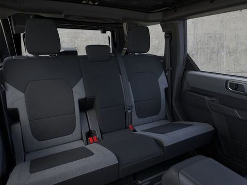 Used 2025 Ford Bronco Big Bend image 11