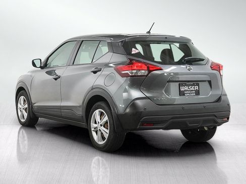 Used 2020 Nissan Kicks S FWD image 3