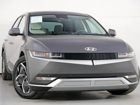 Used 2023 Hyundai Ioniq 5 SEL w/ Cargo Package image 2