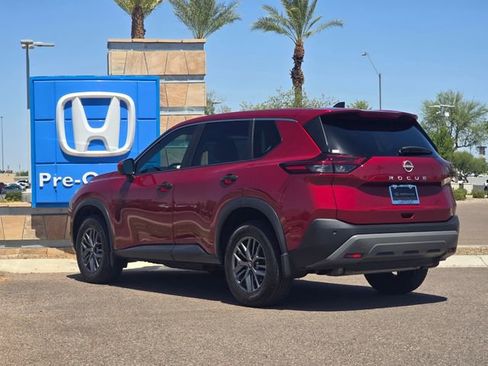 Used 2023 Nissan Rogue S FWD image 5
