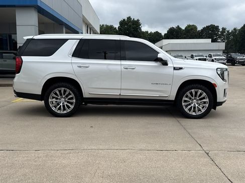 Used 2024 GMC Yukon Denali AWD/4WD image 2