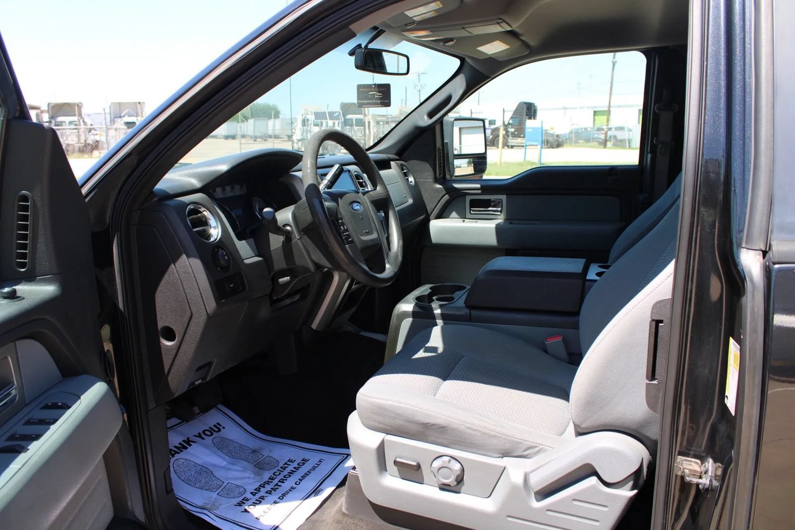 Used 2011 Ford F150 XLT AWD/4WD image 9
