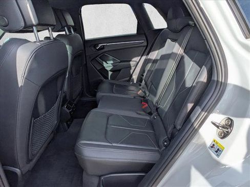 Used 2022 Audi Q3 2.0T Premium Plus image 12