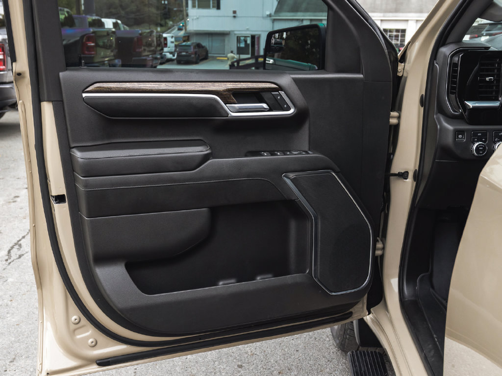 Used 2022 GMC Sierra 1500 Elevation AWD/4WD image 13