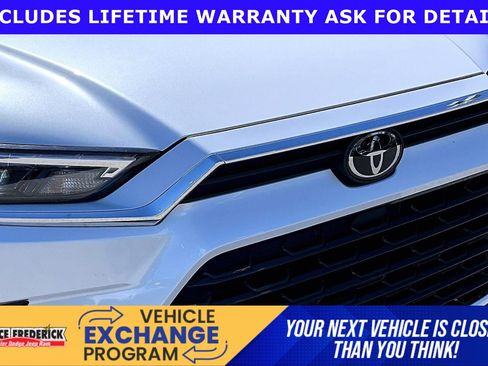 Used 2024 Toyota Grand Highlander AWD image 26