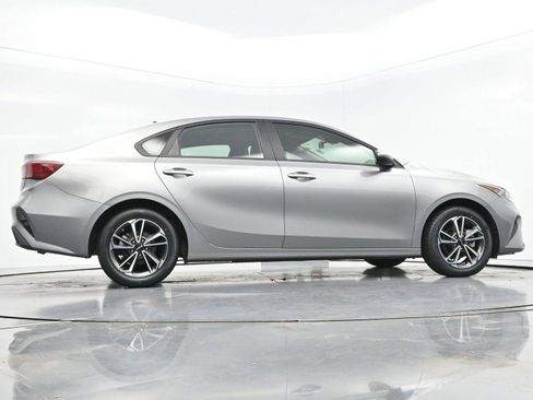 Used 2023 Kia Forte LXS FWD image 45